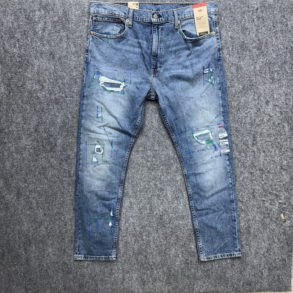 NWOT Levi's Slim Men’s Jeans in Light Blue with Green Accents